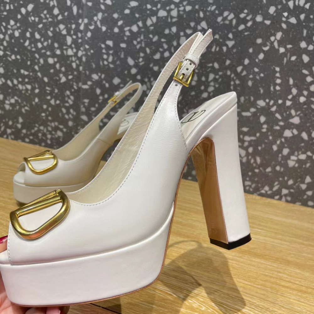 Босоножки Valentino