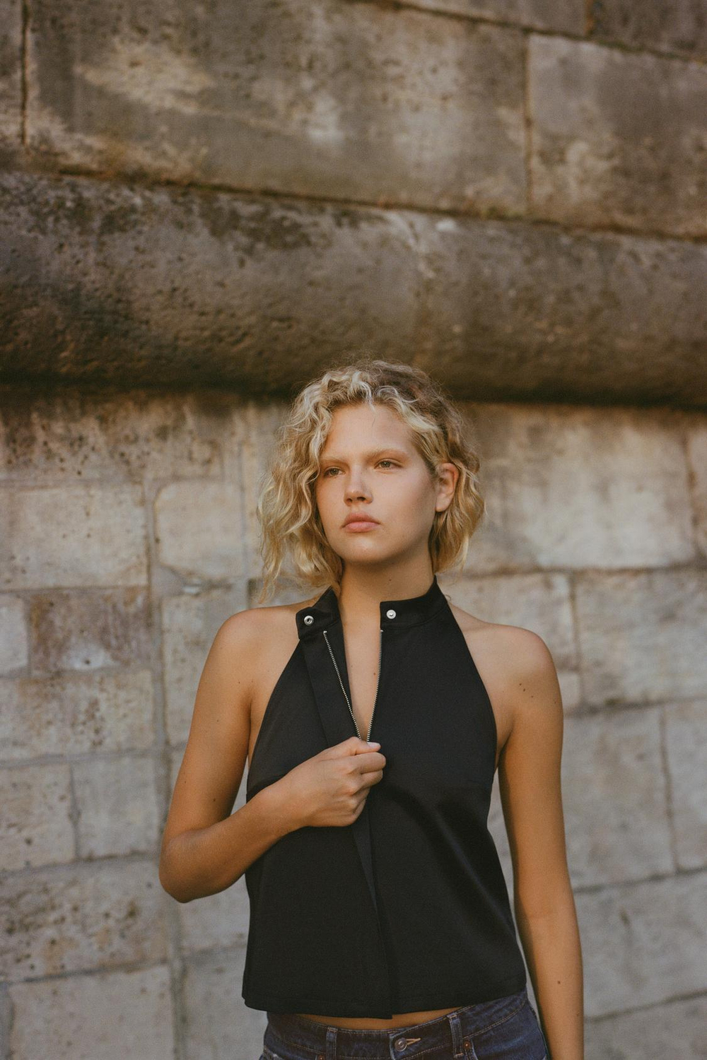 ZARA АТЛАСНЫЙ ЖИЛЕТ, ЧЕРНЫЙ