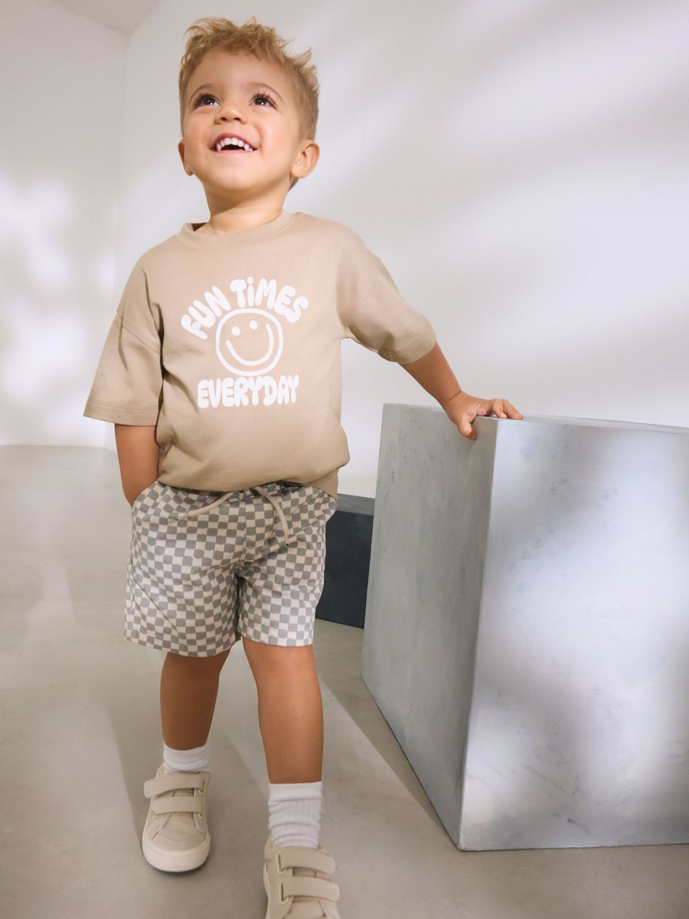 Шорты для мальчика Next AG3-822, Бежевый, Серый