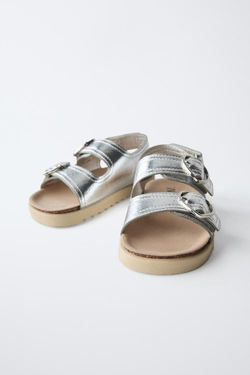 ZARA САНДАЛИИ С ПРЯЖКАМИ «СЕРДЦА», СЕРЕБРИСТЫЙ