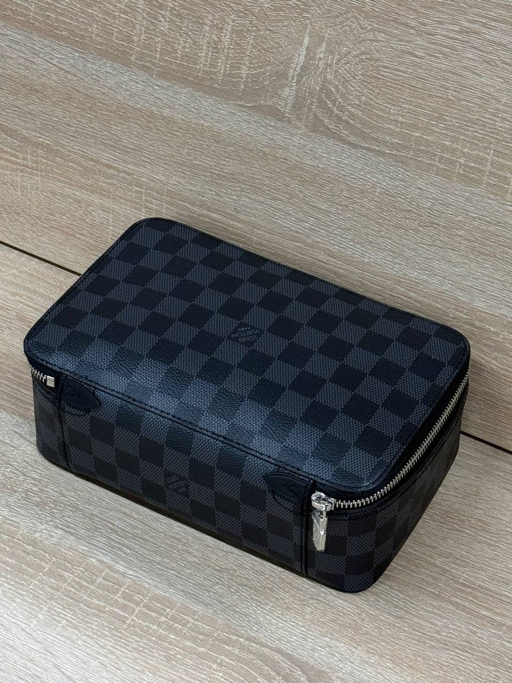Несессер Louis Vuitton