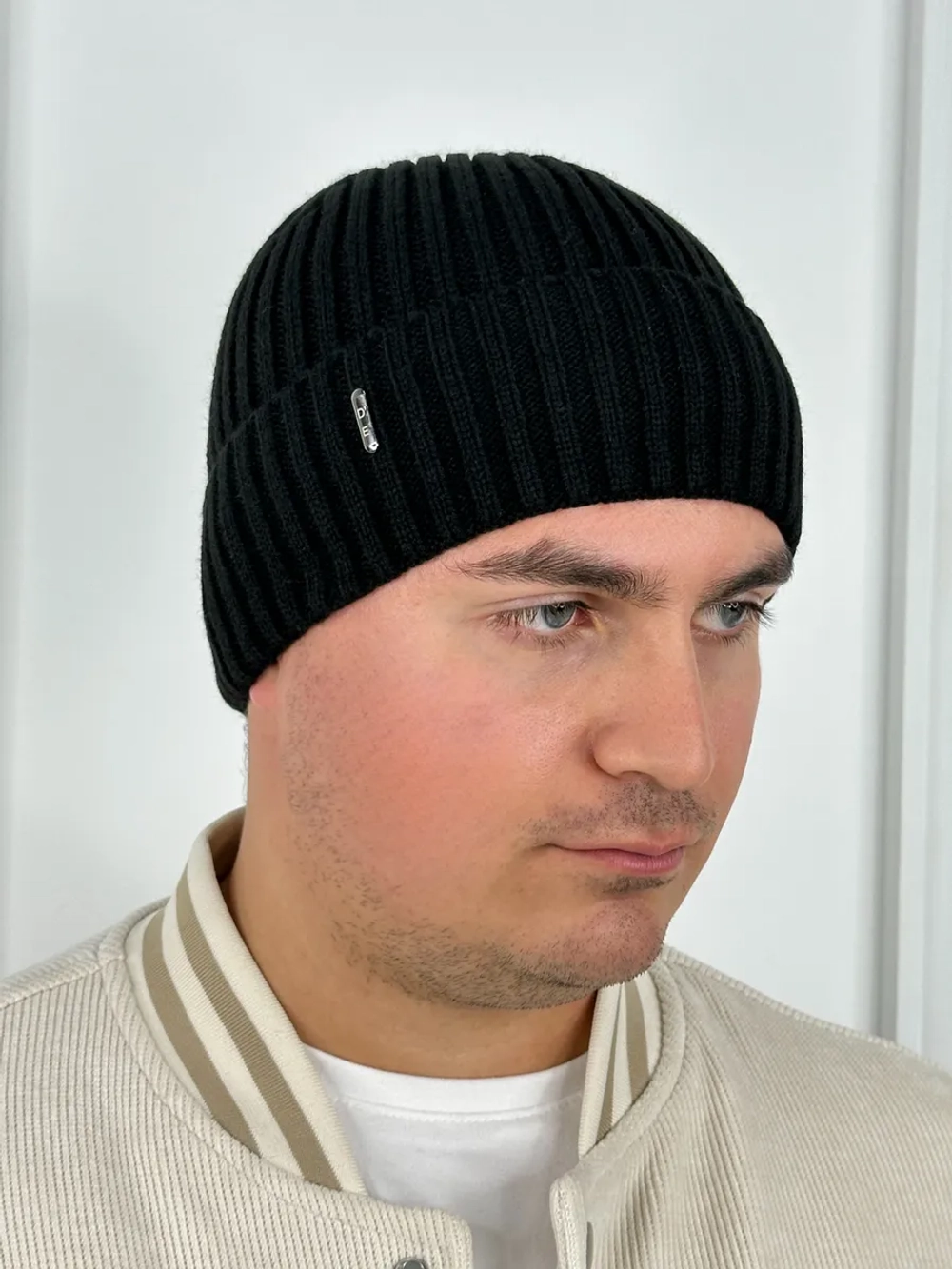 шапка вязаная теплая с отворотом стильная