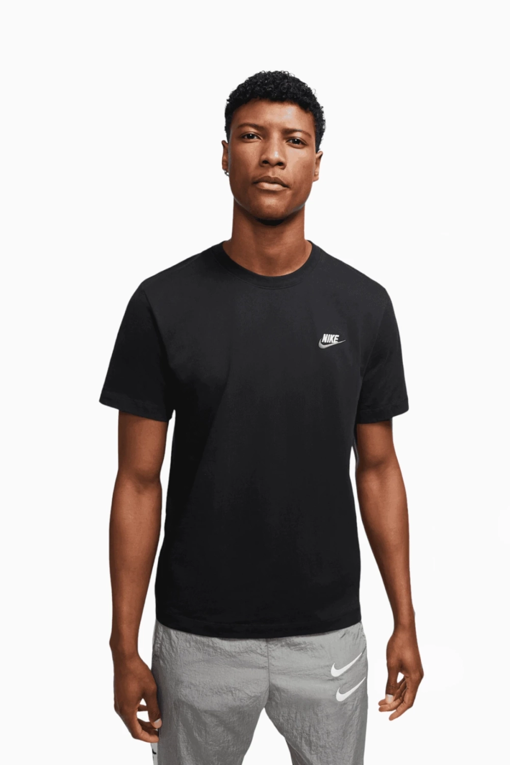 Футболка Nike Sportswear Club - черный