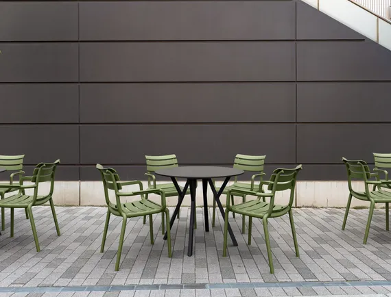 Стол пластиковый Max Table Ø90, черный