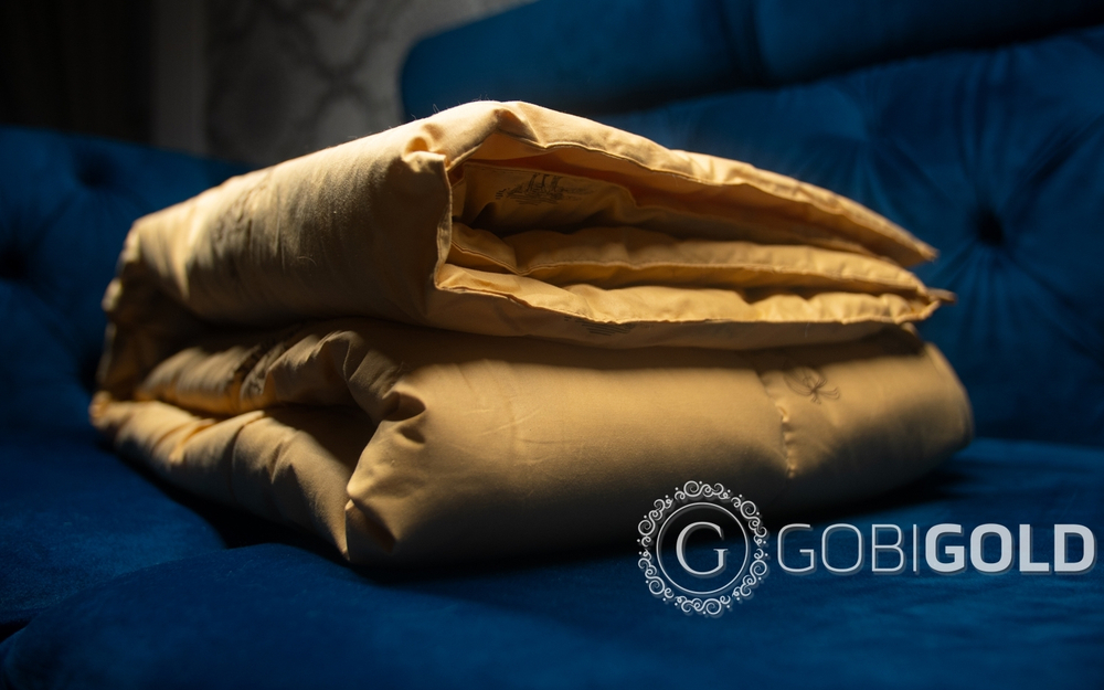 Одеяло стеганое из 100% верблюжьего пуха 200х220 см. (GOBI'S SUN)