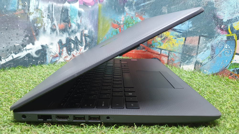 Ноутбук HP i3-7/8Gb/250 G7 6BP31EA/Windows 10