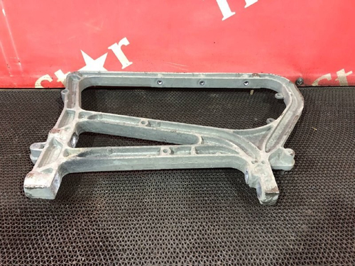 Кронштейн глушителя