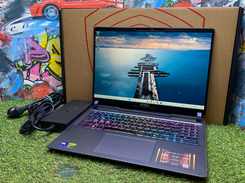 Игровой ноутбук MSI Ultra 9/16/FHD+ 144Hz/Vector 16 HX AI/Windows 11 Pro