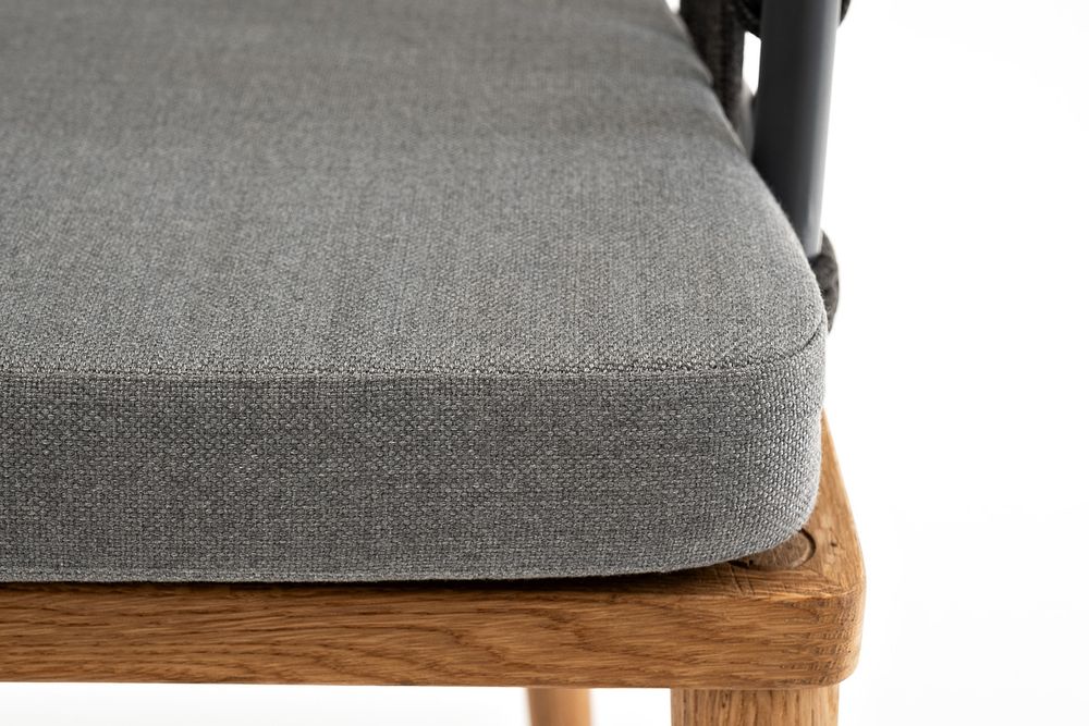 "Диего" стул плетеный из роупа, основание дуб, каркас из стали темно-серый (RAL7024) муар, роуп темно-серый круглый, ткань темно-серая 027