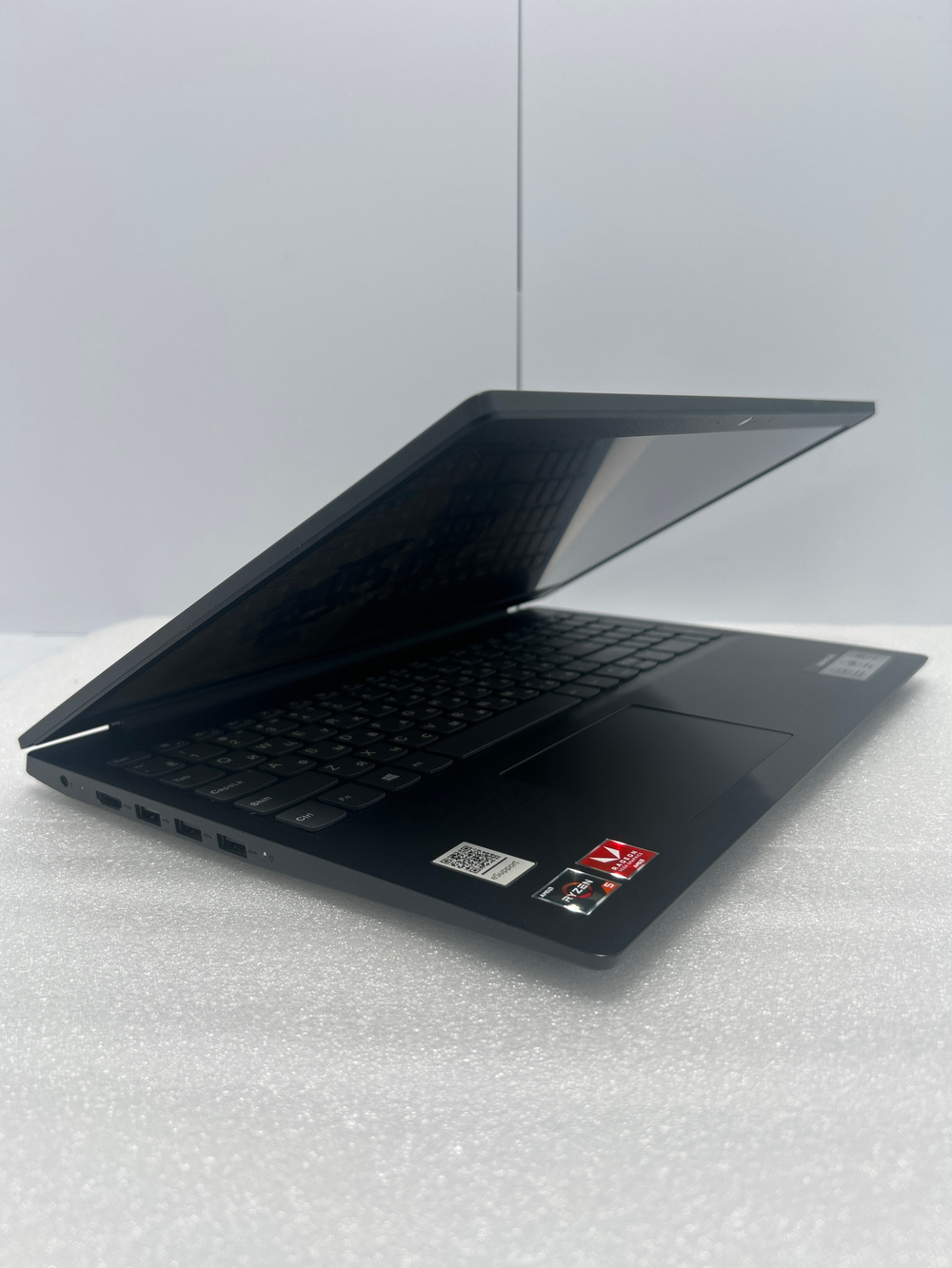 Ноутбук Lenovo ideaPad S145-15API (81UT007FRK) 15.6"/AMD Ryzen 5 3500U/RAM 8GB/SSD 128GB+HDD 1TB/AMD Radeon Vega 8/1920x1080/TN/DOS/Подсветка кл-ры: нет/черный. Состояние: Уценка/ царапины на матрице