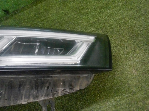 Фара правая Audi Q5 2 80A (2017-2020) LED