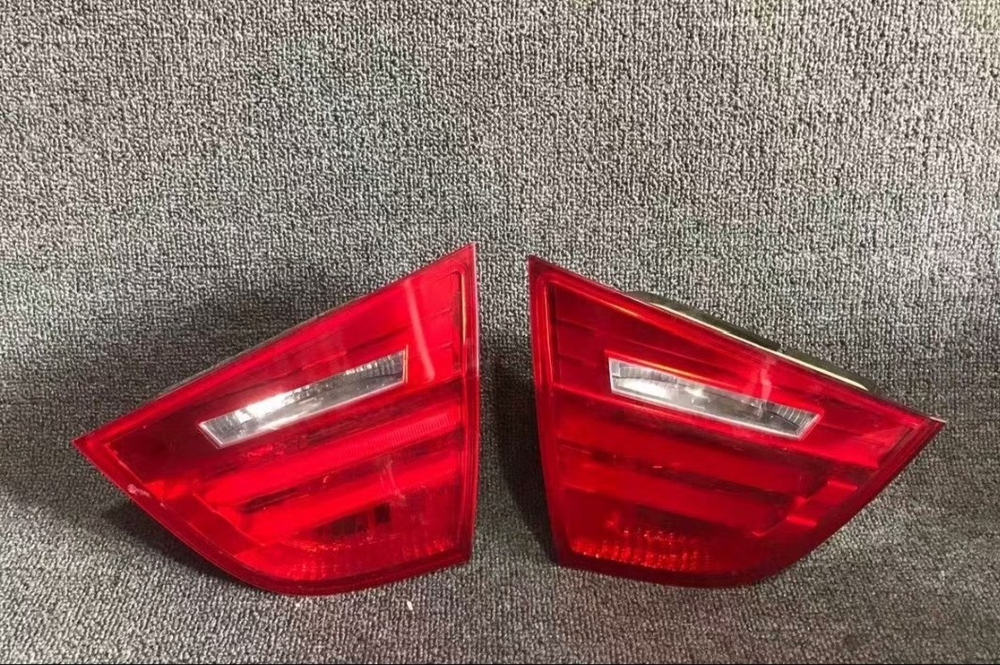 Задний фонарь (левый/правый) для BMW 3 серии E90 (316, 318i, 320li, 325, 330)