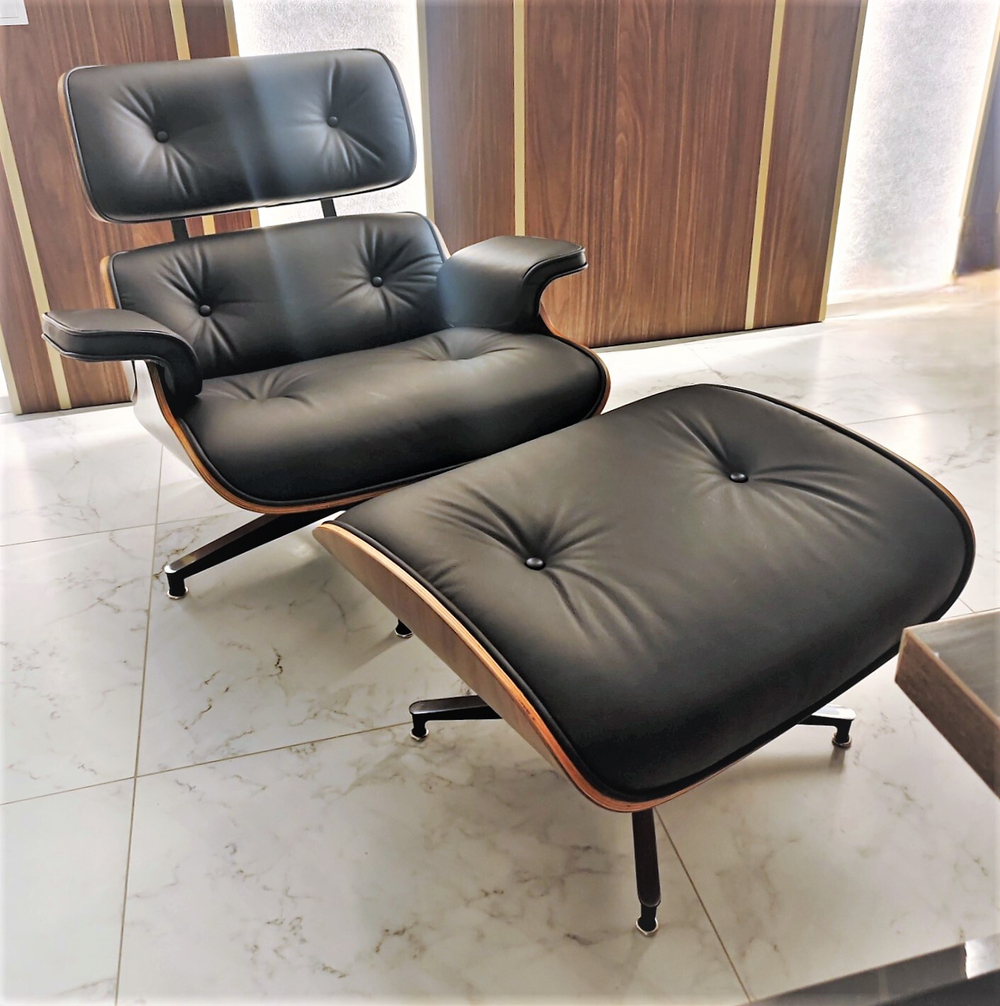 Кресло Eames Lounge с оттоманкой