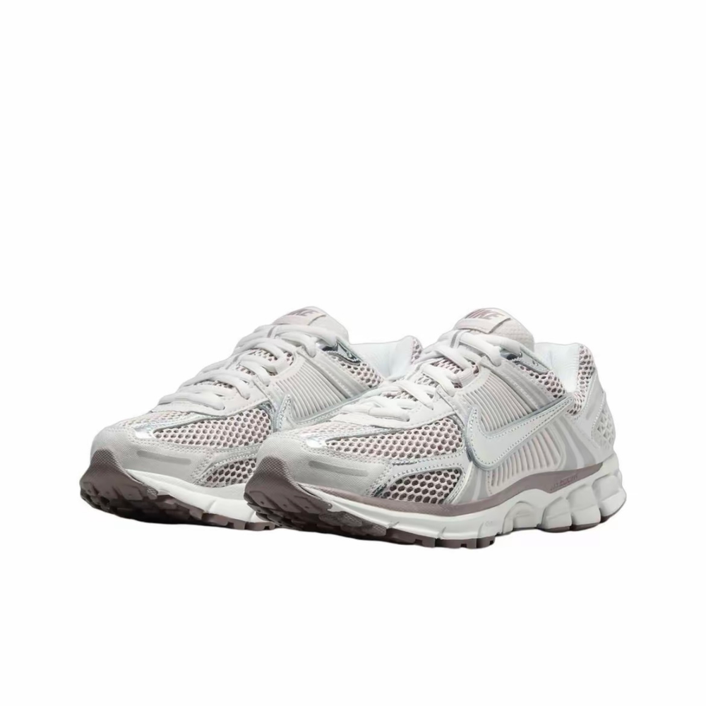 Nike Air Zoom Vomero 5 "Chrome Platinum Violet"
