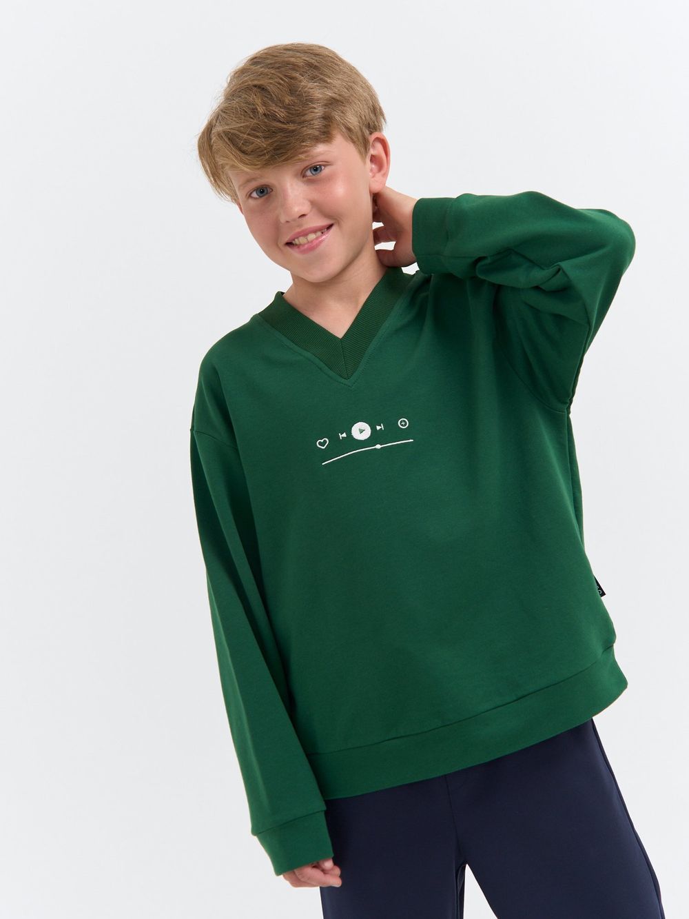 Свитшот облегченный "Не школа" с вышивкой 7+