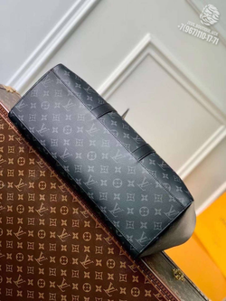 Деловая сумка Louis Vuitton Sac Plat 24H