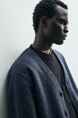 ZARA КАРДИГАН ИЗ РЕЛЬЕФНОЙ ТКАНИ С ШЕРСТЬЮ, ВЫЦВЕТШИЙ СИНИЙ