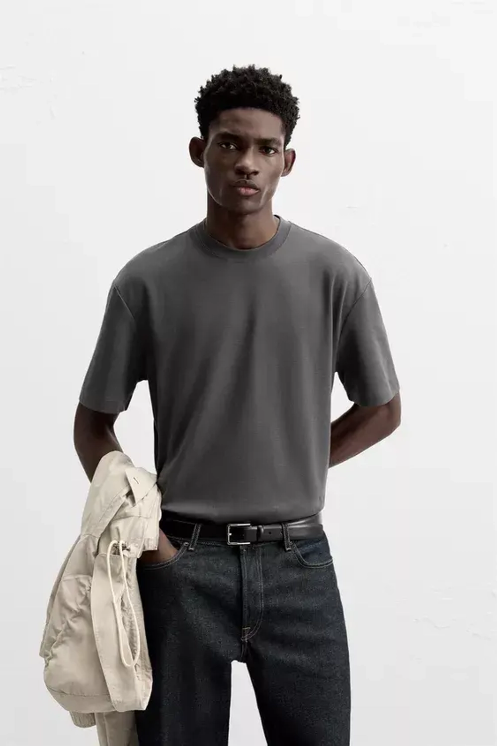 ZARA ФУТБОЛКА REGULAR FIT INTERLOCK, ТЕМНО-СЕРЫЙ