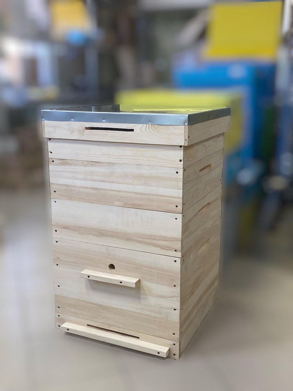 Улей 10 рам 2 корпуса (глухое дно) комплект