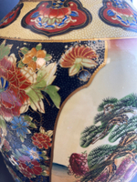 Антикварная винтажная напольная ваза фарфор, клеймо GUXIANG YIYI старый Китай 20 век, ручная роспись. 62 см
