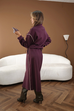 Костюм из трикотажа с поло и юбкой