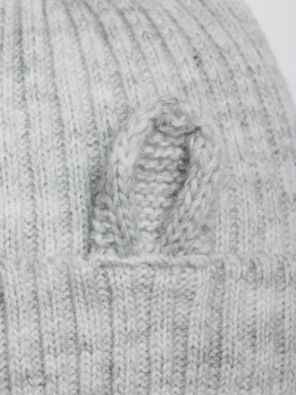 Шапка зимняя с помпоном и ушками для девочки