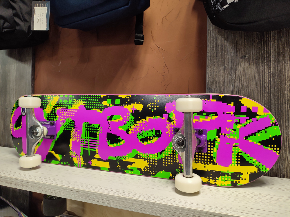 Скейт в сборе Пиксель (Размер 8.125 x 31.625)