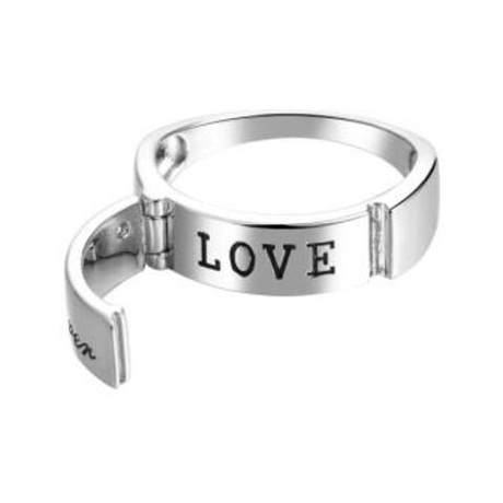 Кольцо из серебра с фианитами