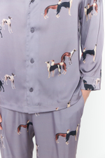 Шелковый мужской костюм с борзыми серебро 50 -52 L