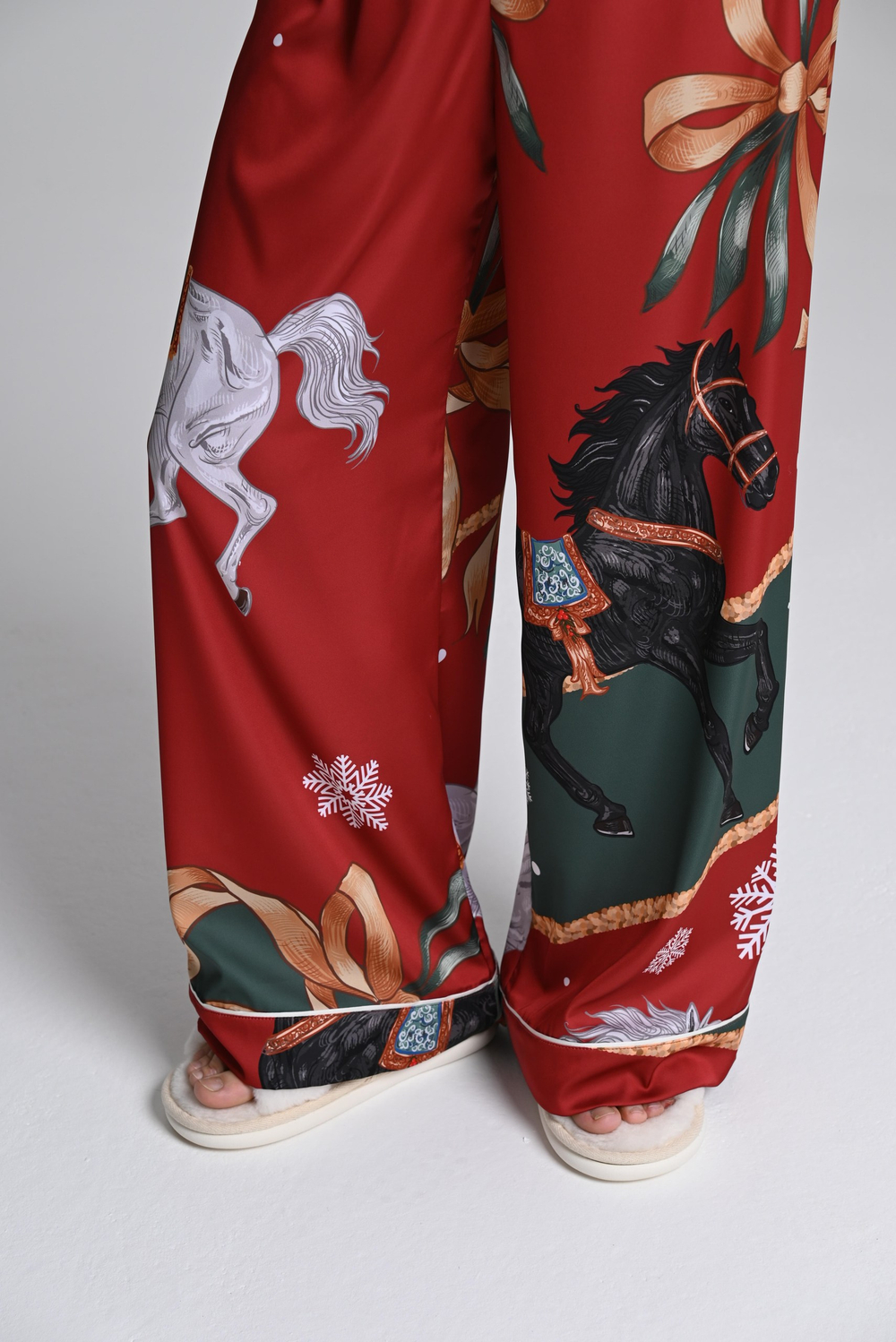 Шелковые брюки с лошадьми - L размер