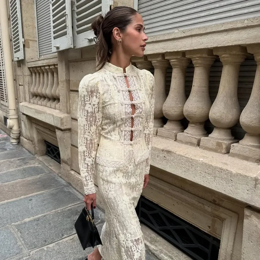 Жакет из кружева молочный