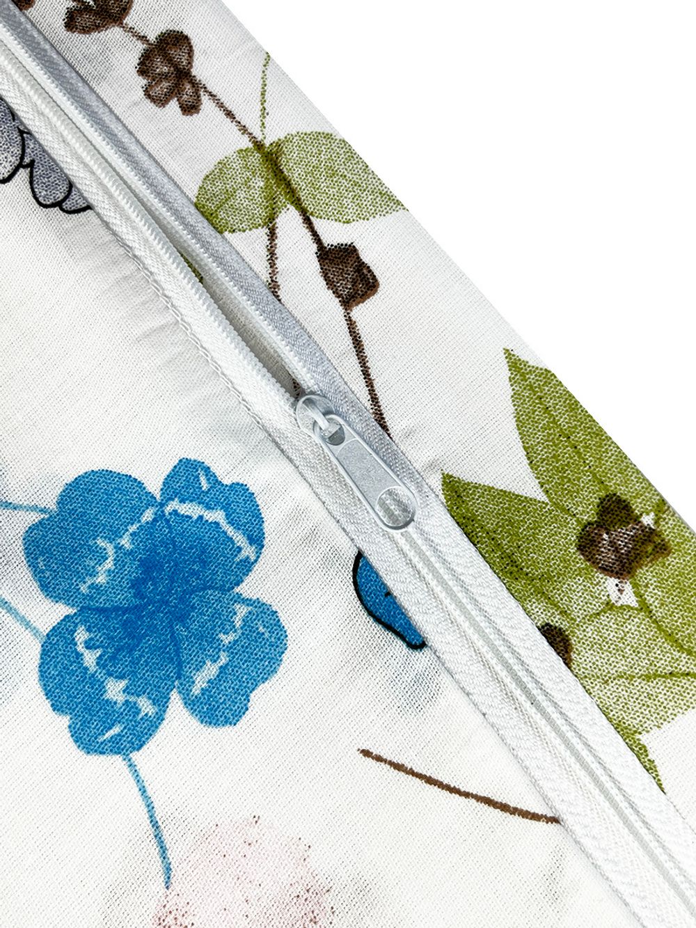 Постельное белье "Каролина" семейное  наволочки 50х70 2шт Простынь на резинке 160х200 см Пододеяльник 145х215 см (2шт) Сказка сатин