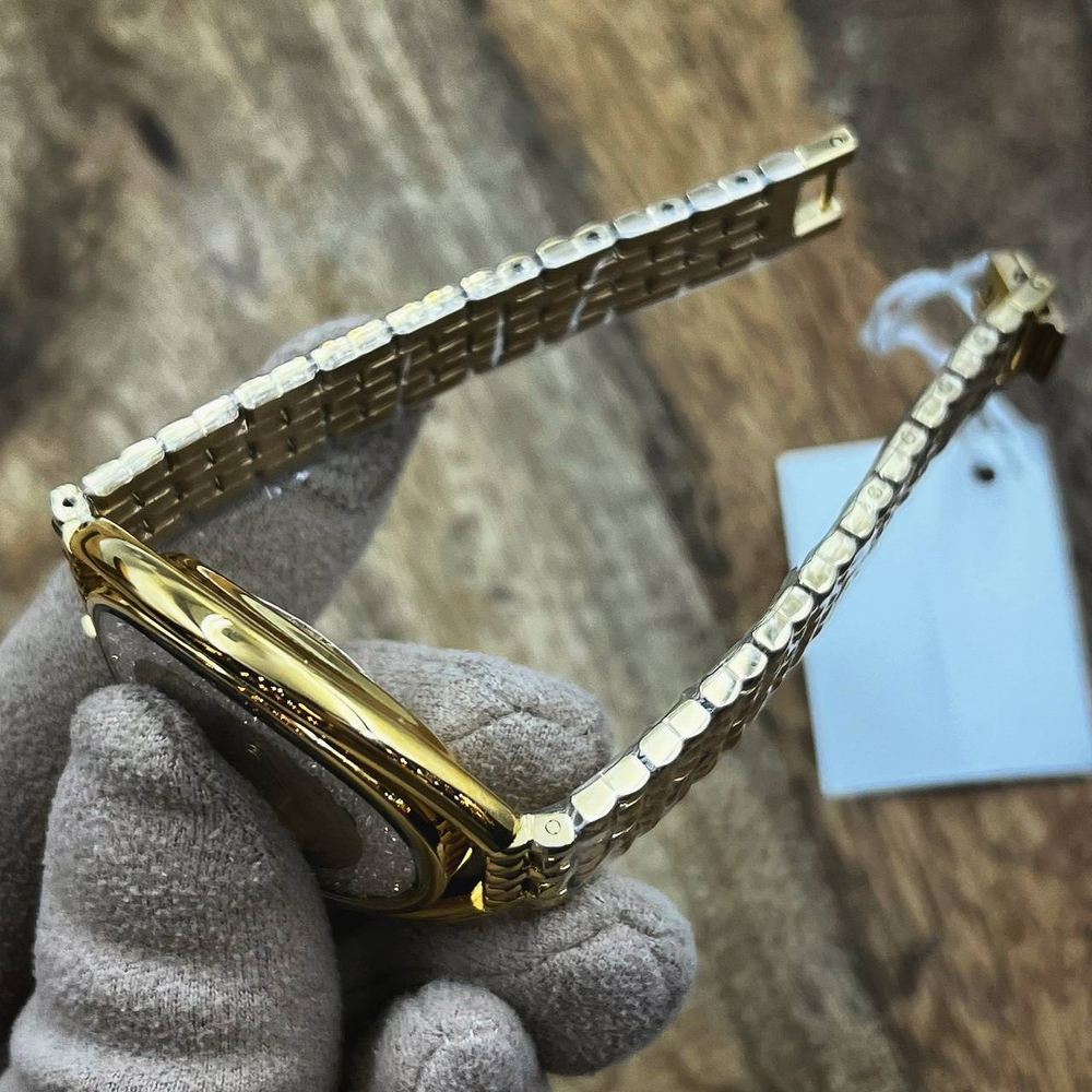 Часы Swarovski