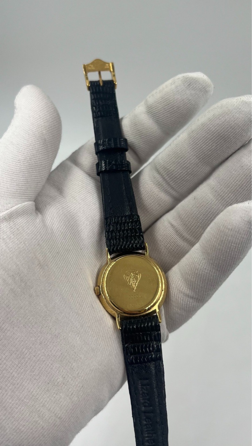 Часы Gucci
