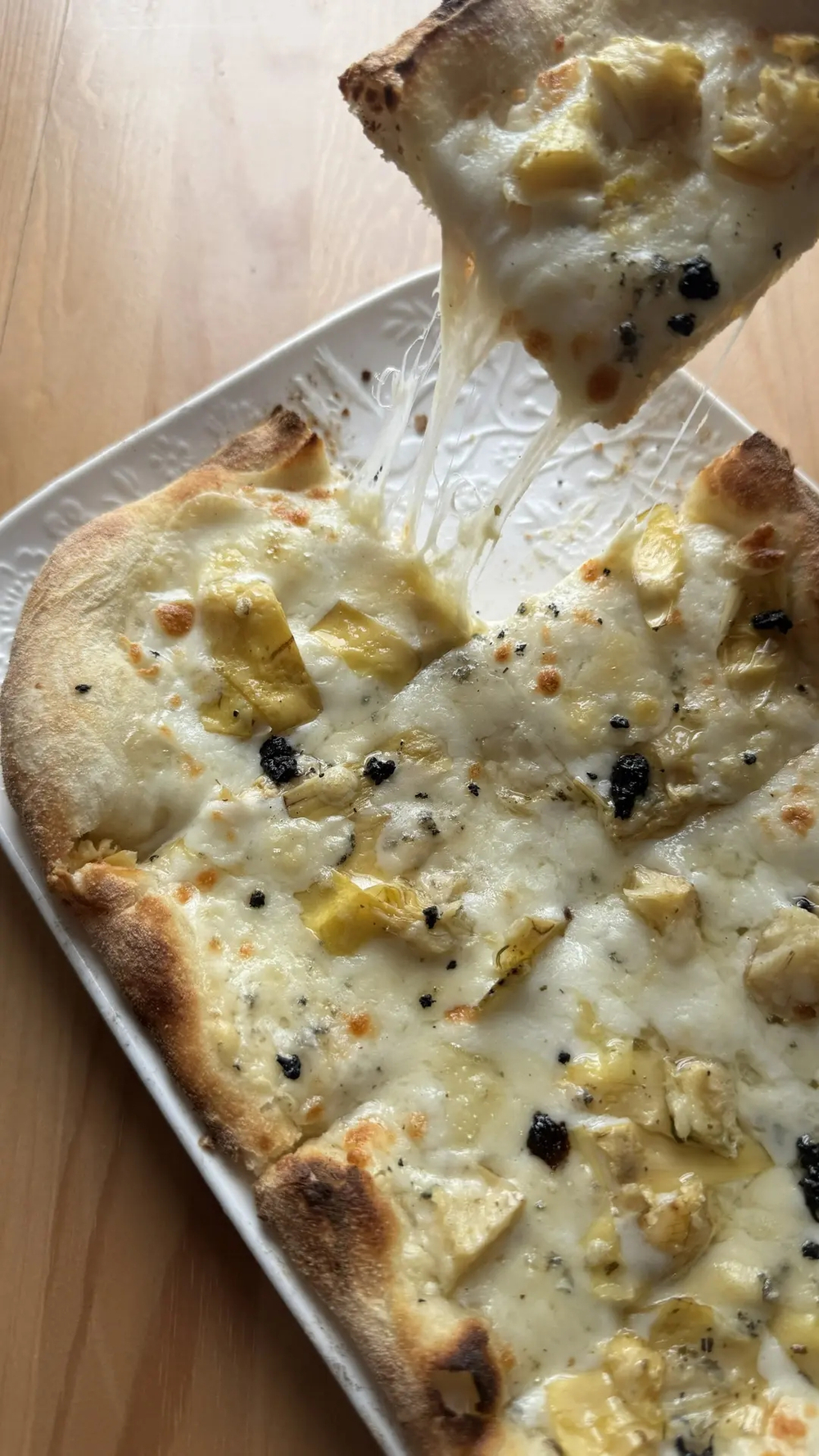 Римская пицца "С трюфелем, артишоком и горгонзолой"