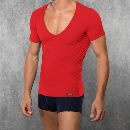 Мужская футболка с глубоким вырезом красная Doreanse 2820