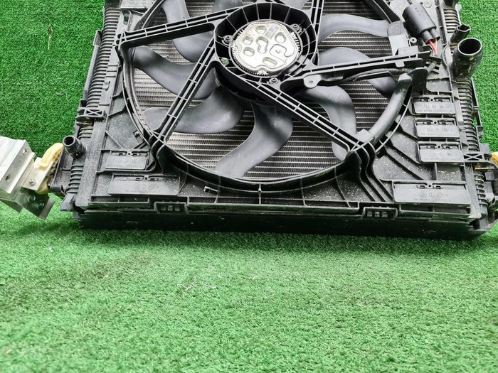 Кассета радиаторов BMW 3er G20 (2018-н.в.)