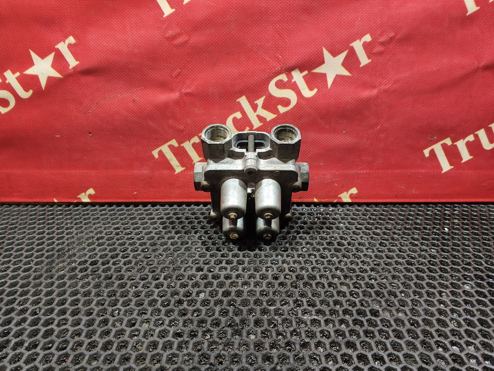 Кран 4-х контурный