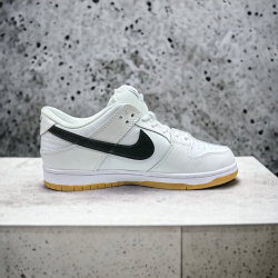 Nike SB Dunk Low • White Gum