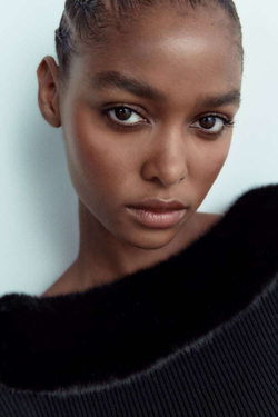 ZARA СВИТЕР С ВОРОТНИКОМ ИЗ ИСКУССТВЕННОГО МЕХА, ЧЕРНЫЙ