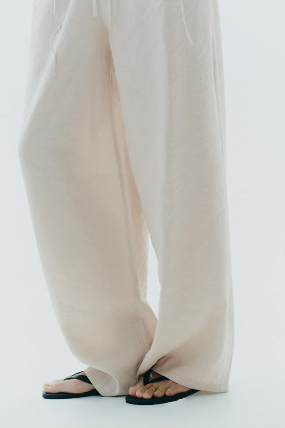 ZARA БРЮКИ-ПАЛАЦЦО ИЗ СТРУЯЩЕЙСЯ ТКАНИ, СВЕТЛО-БЕЖЕВЫЙ