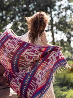 Палантин теплый с орнаментом Навахо