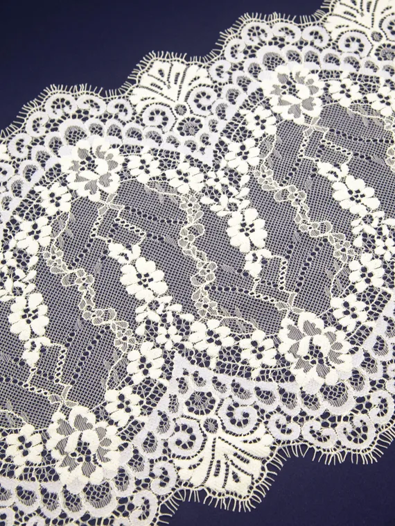 03-163 Кружево эластичные реснички 24 см, желтый