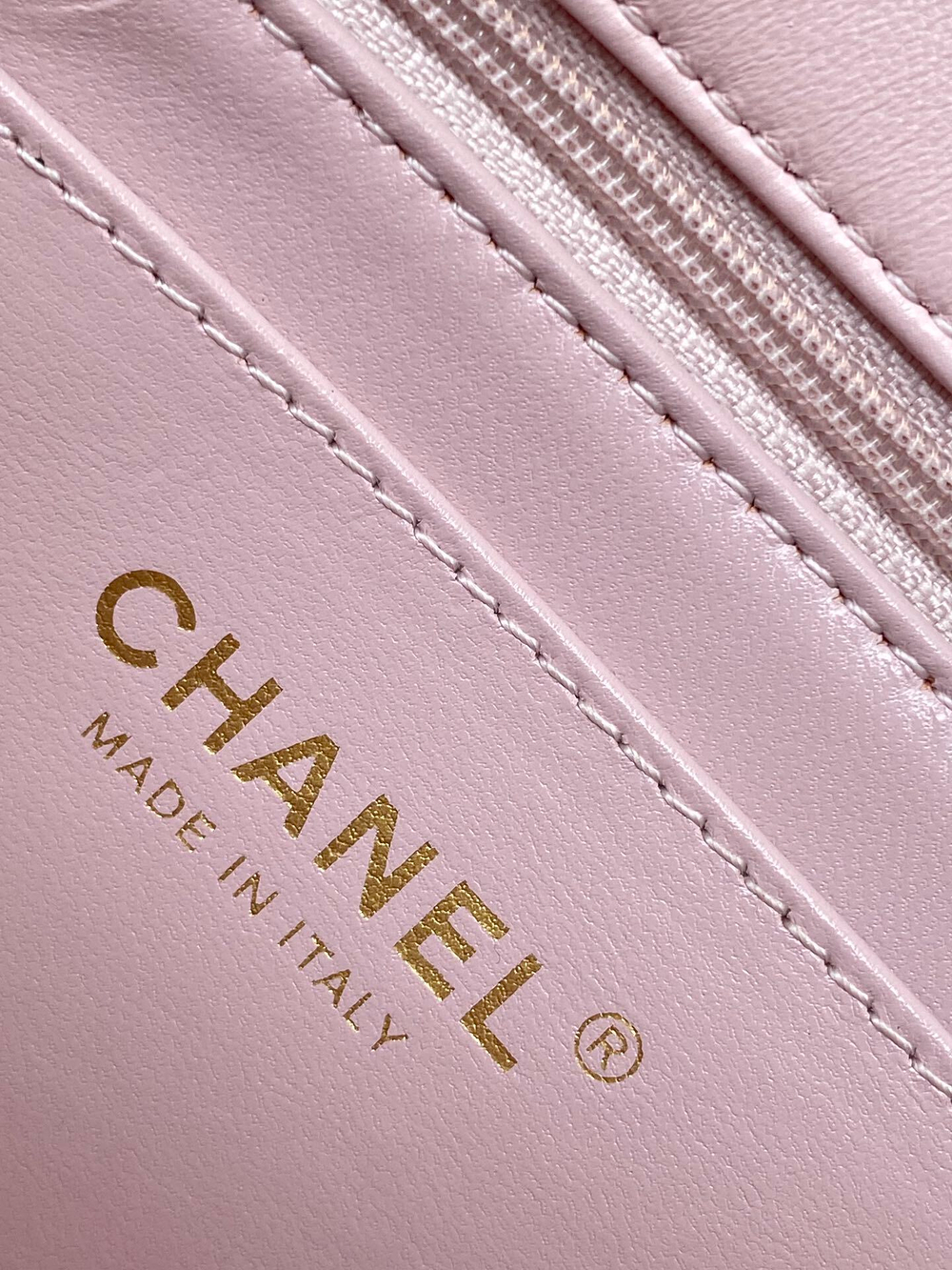 Chanel Bag 19 cm