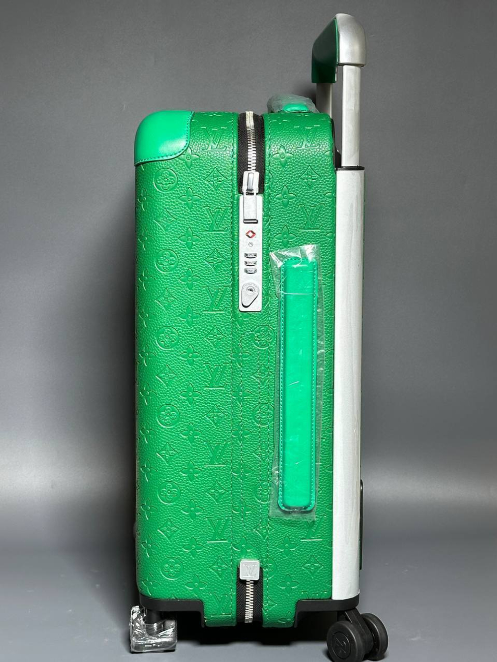 Чемодан Louis Vuitton, арт. 702276