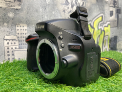Nikon D5100 + 18-55mm ED II