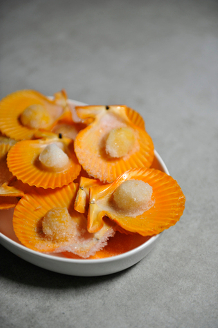 Гребешок на половине раковины Золотой 45/55