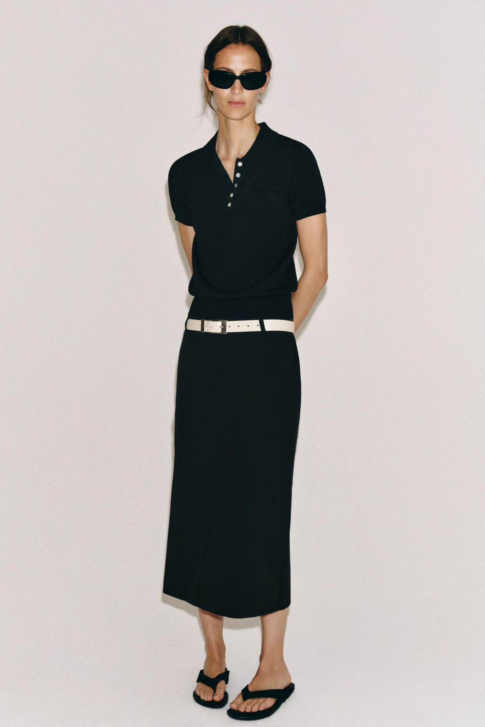 ZARA ТРИКОТАЖНОЕ ПОЛО С КОРОТКИМИ РУКАВАМИ, ЧЕРНЫЙ