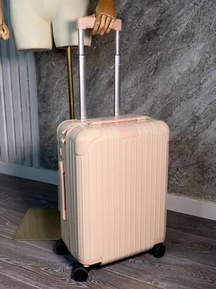 Чемодан Rimowa