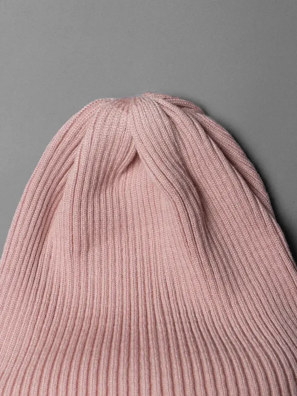 Женская шапка бини на осень